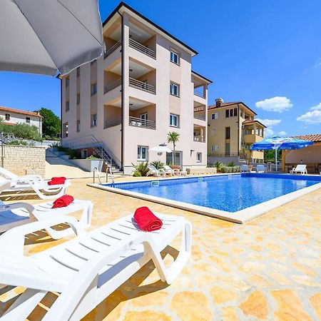 Stancija Amorozo 5 - Apartment N. 7 Porec Bagian luar foto