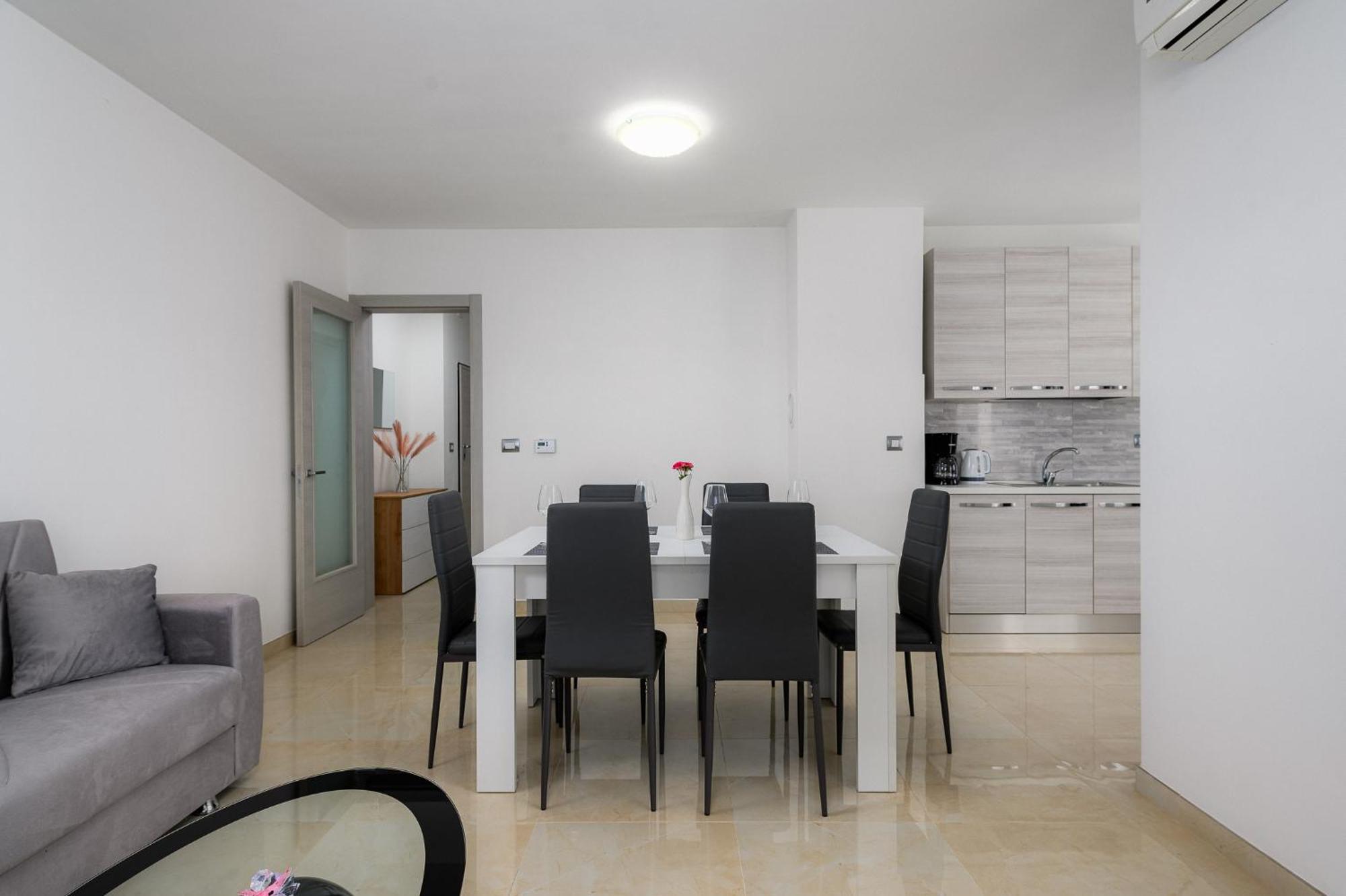 Stancija Amorozo 5 - Apartment N. 7 Porec Bagian luar foto