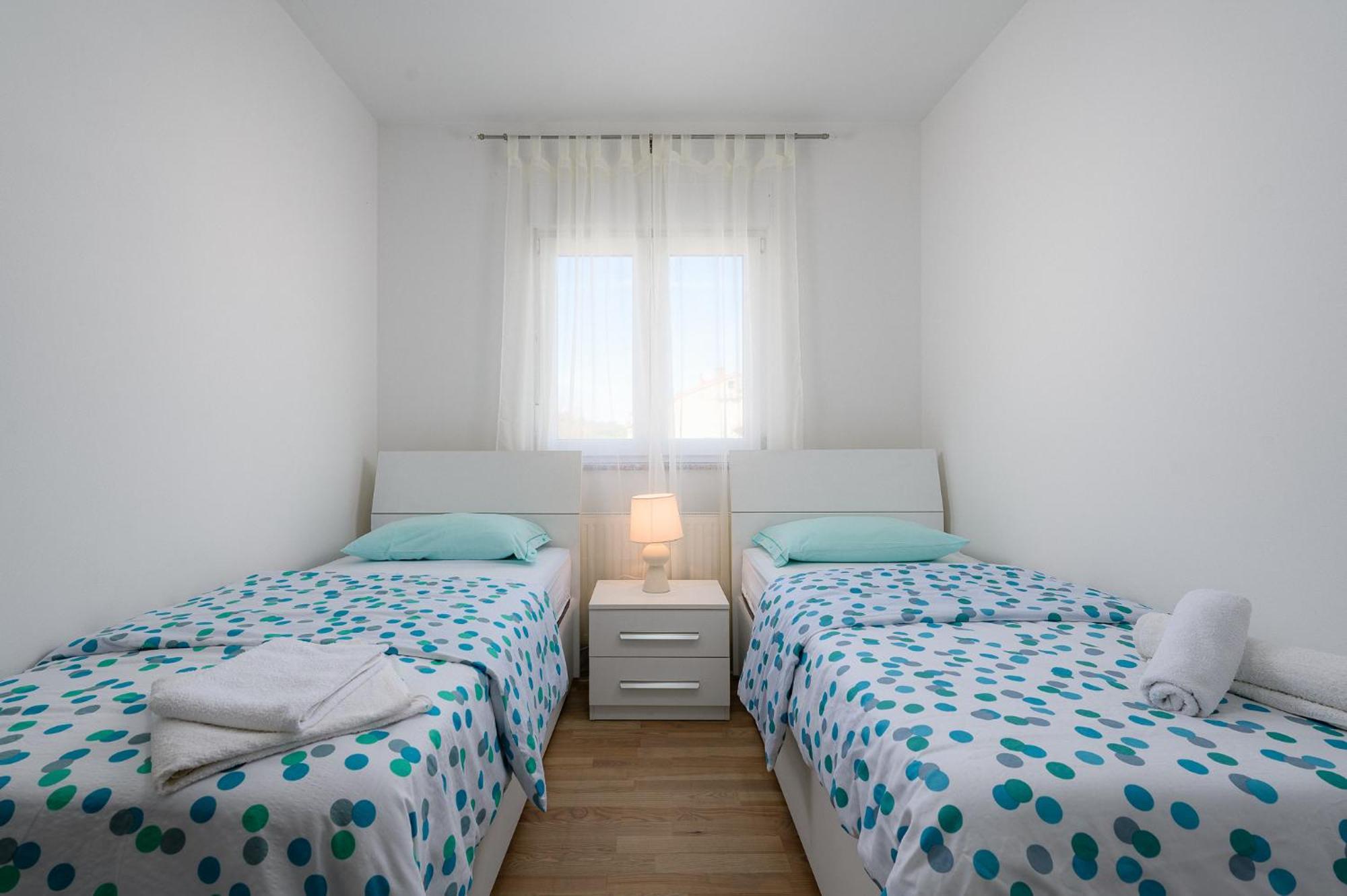 Stancija Amorozo 5 - Apartment N. 7 Porec Bagian luar foto