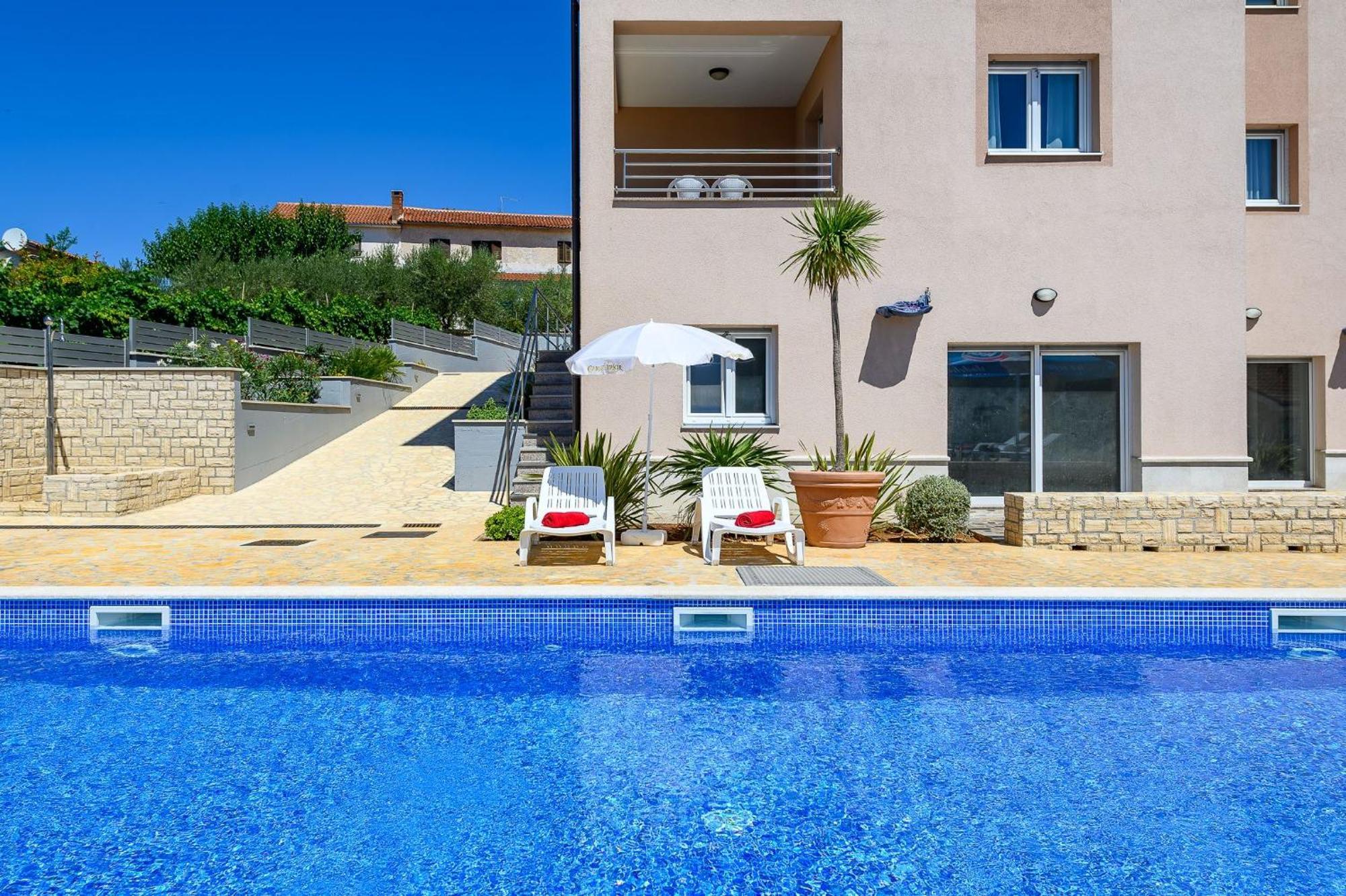 Stancija Amorozo 5 - Apartment N. 7 Porec Bagian luar foto